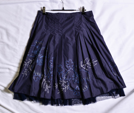 Berdi Navy Embroidered Pleated Midi Skirt with Tulle Hem